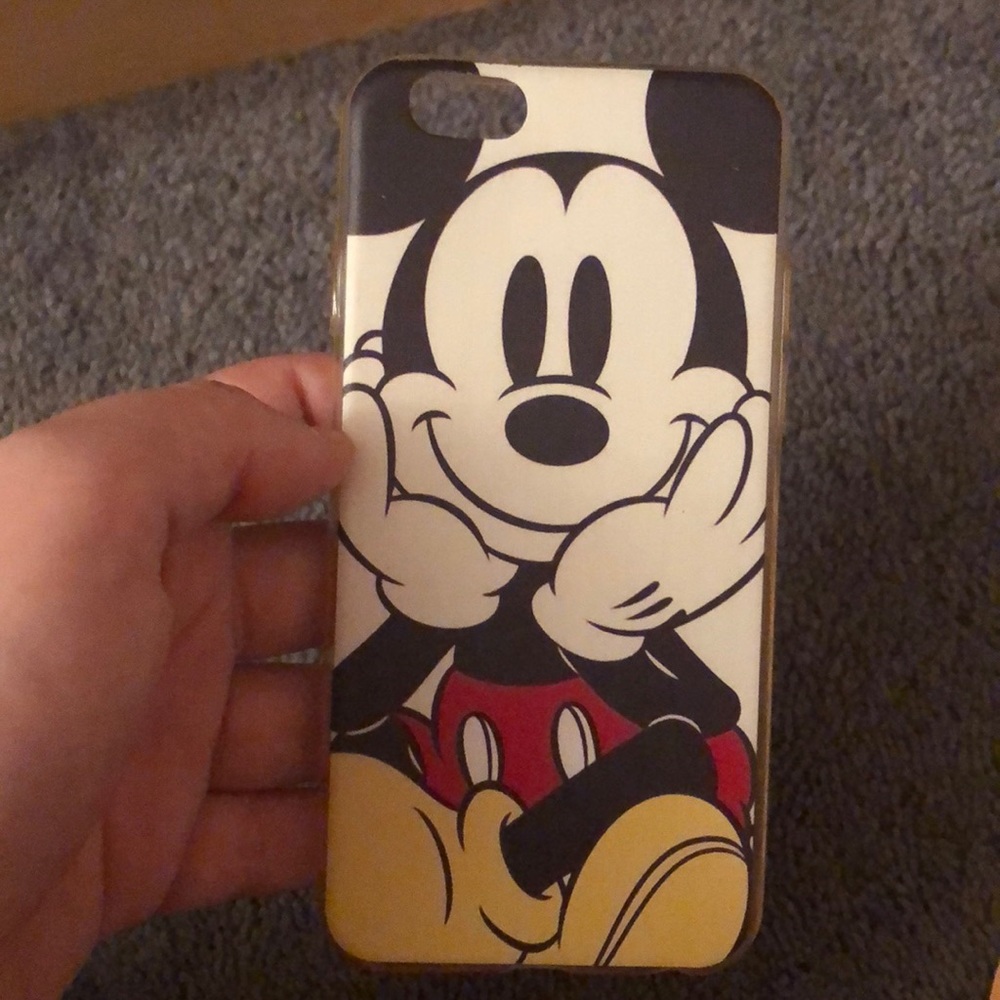 iPhone 7 Mickey Mouse case
